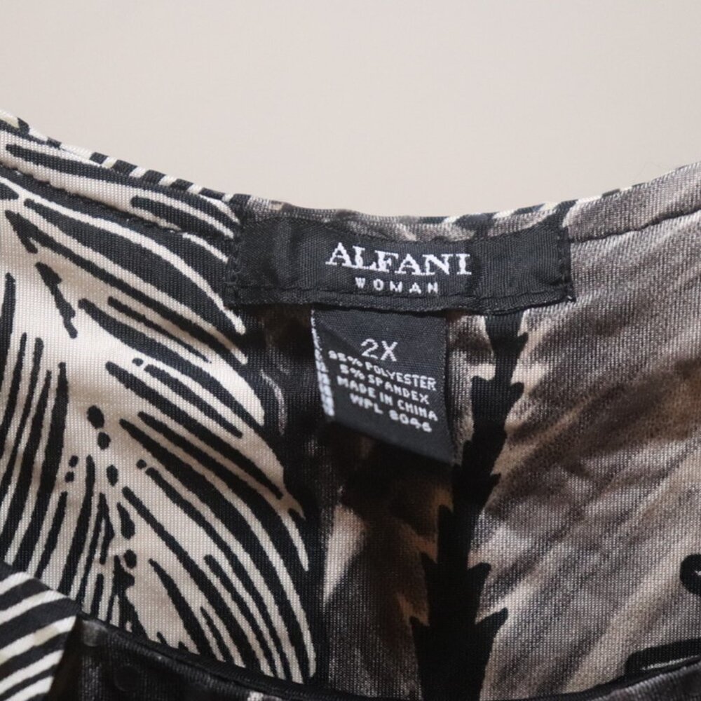 Alfani Large Black Tan Feather Pattern Shirt Sleeveless Size 2X - Picture 7 of 7
